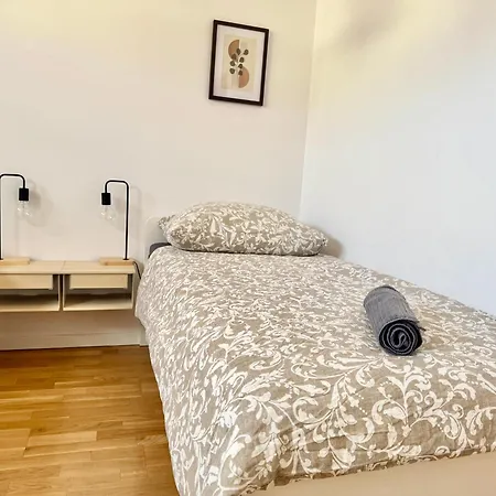 Modern With Patio Apartamento