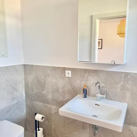 Modern With Patio Apartamento *