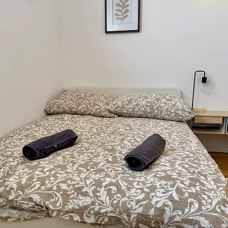 Modern With Patio Apartamento Wiener Neudorf